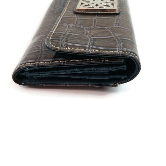 Women's Wallet - Picture 6 of 7